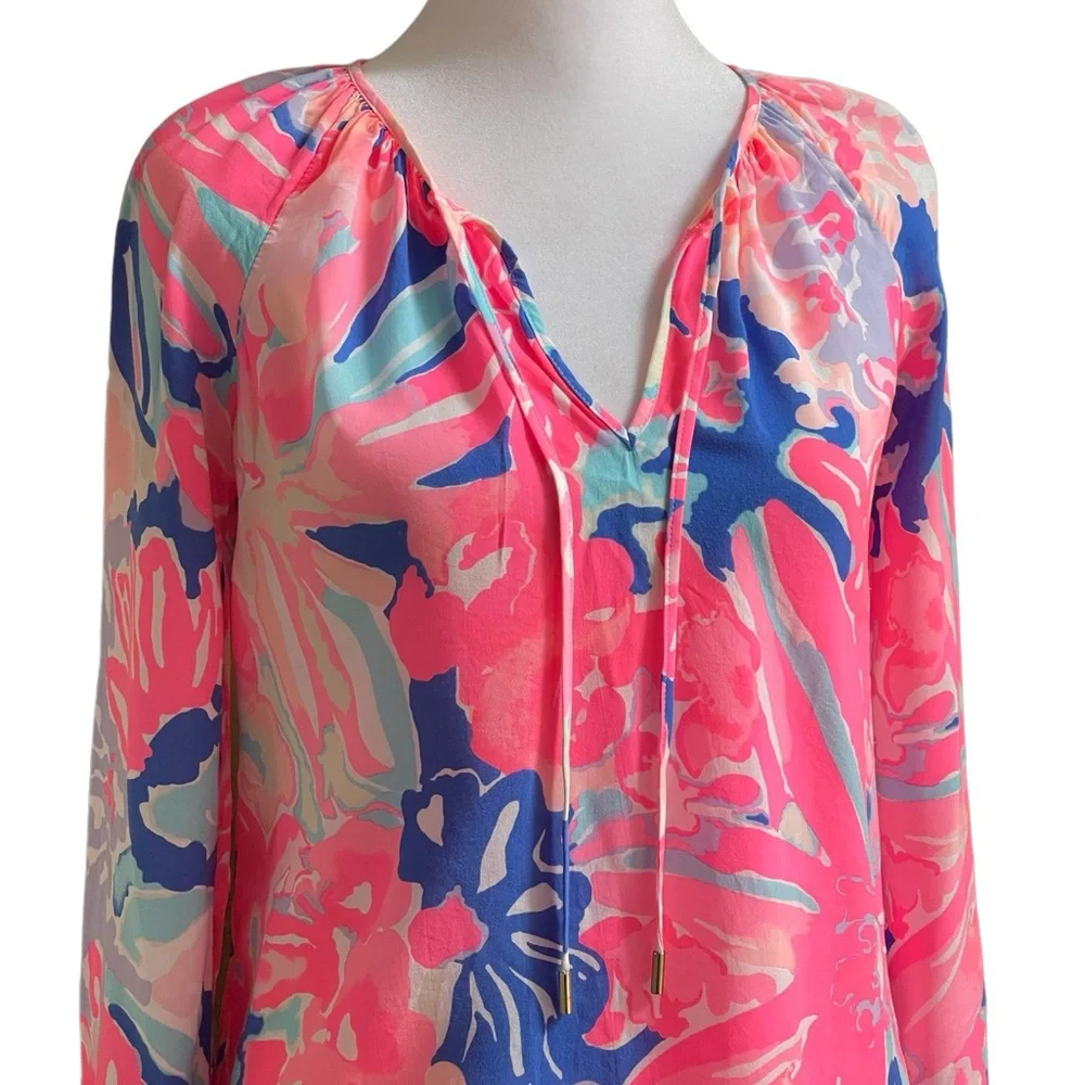 Lilly Pulitzer Playa Hermosa Willa Top Neon Pink Blues White Sz XS Long Sleeves - Picture 2 of 14